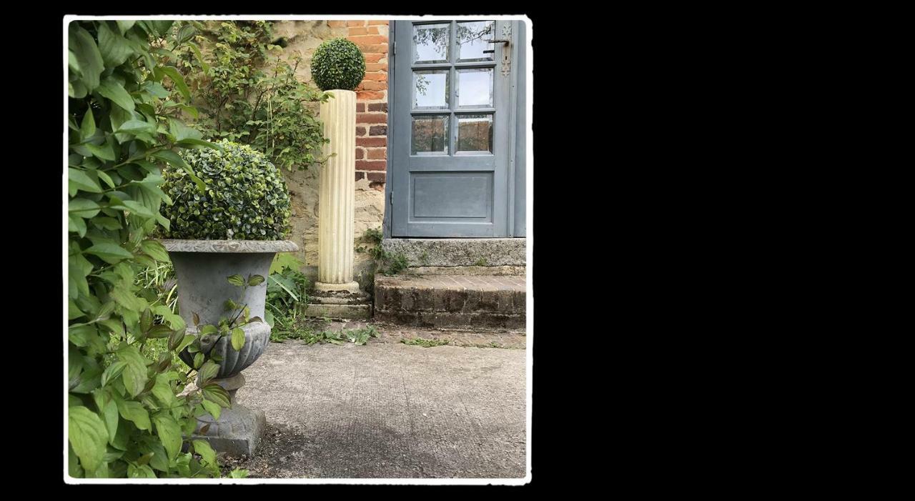 Manoir De Livet Bed & Breakfast Saint-Germain-de-Livet Exterior photo